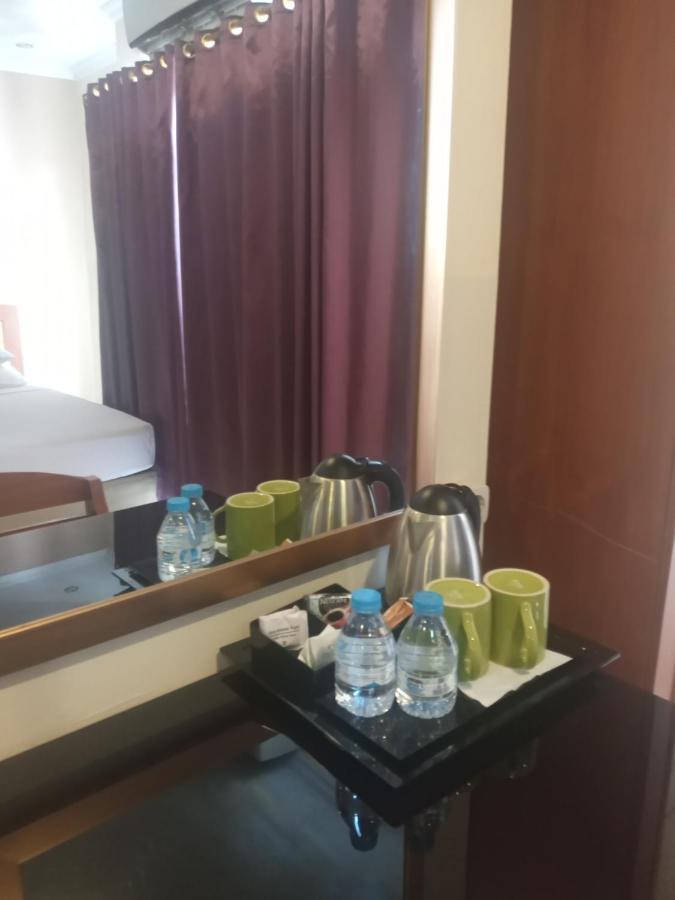 Hotel Celebes Manado Exterior foto