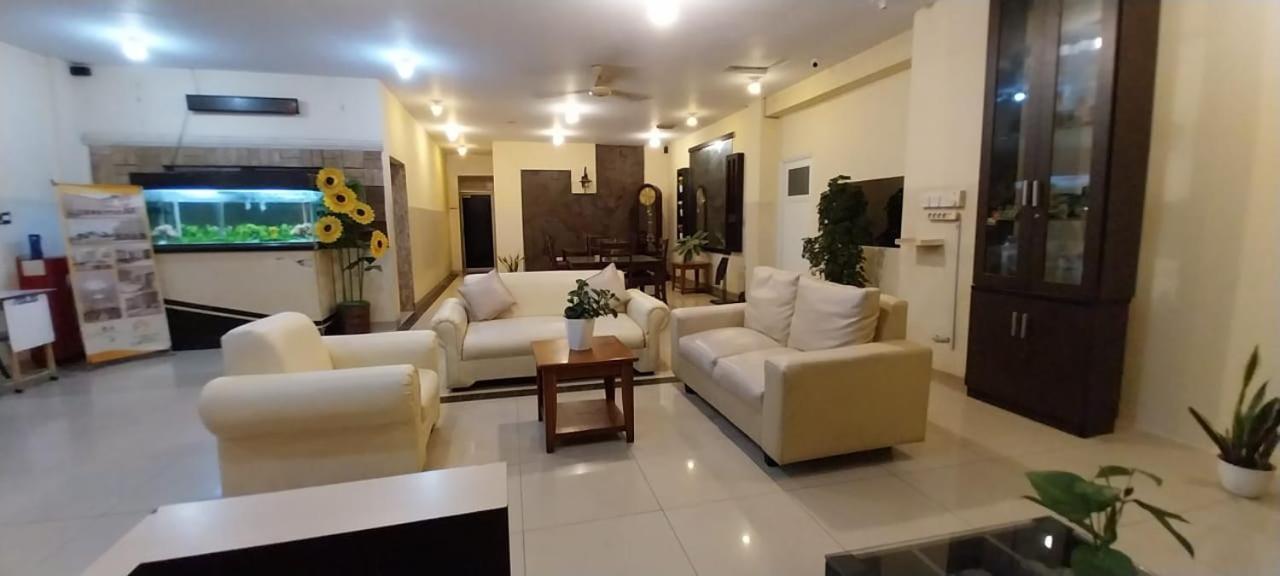 Hotel Celebes Manado Exterior foto