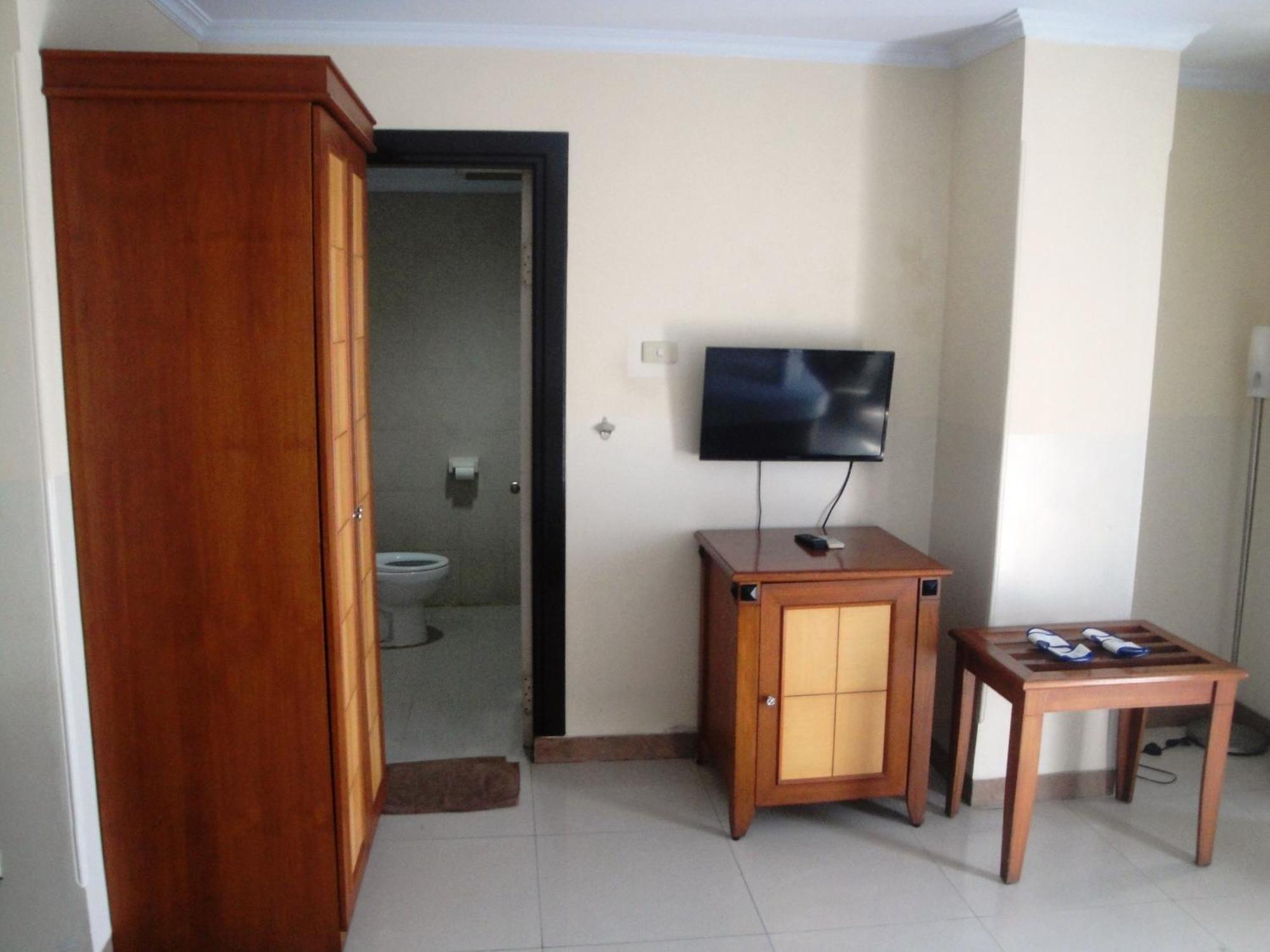 Hotel Celebes Manado Quarto foto