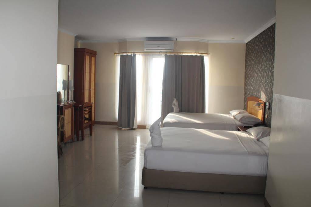 Hotel Celebes Manado Exterior foto
